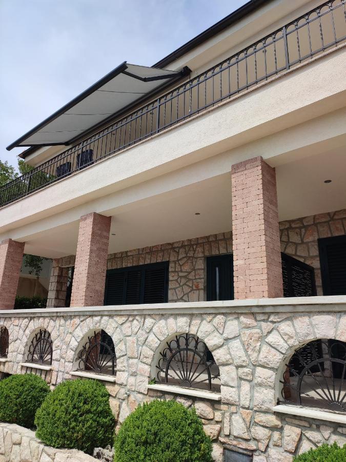 Biuk Apartments Novi Vinodolski Zewnętrze zdjęcie