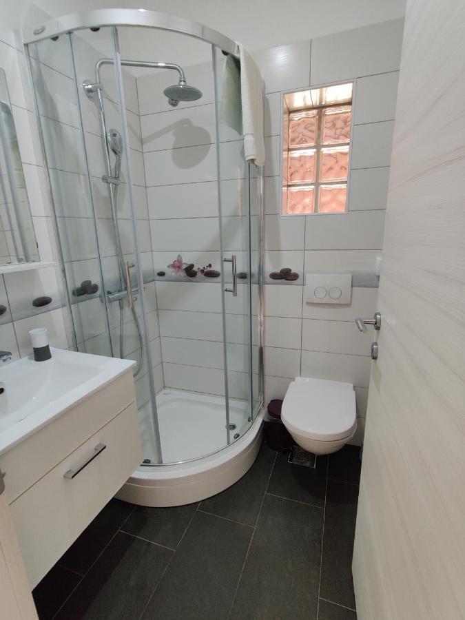 Biuk Apartments Novi Vinodolski Zewnętrze zdjęcie