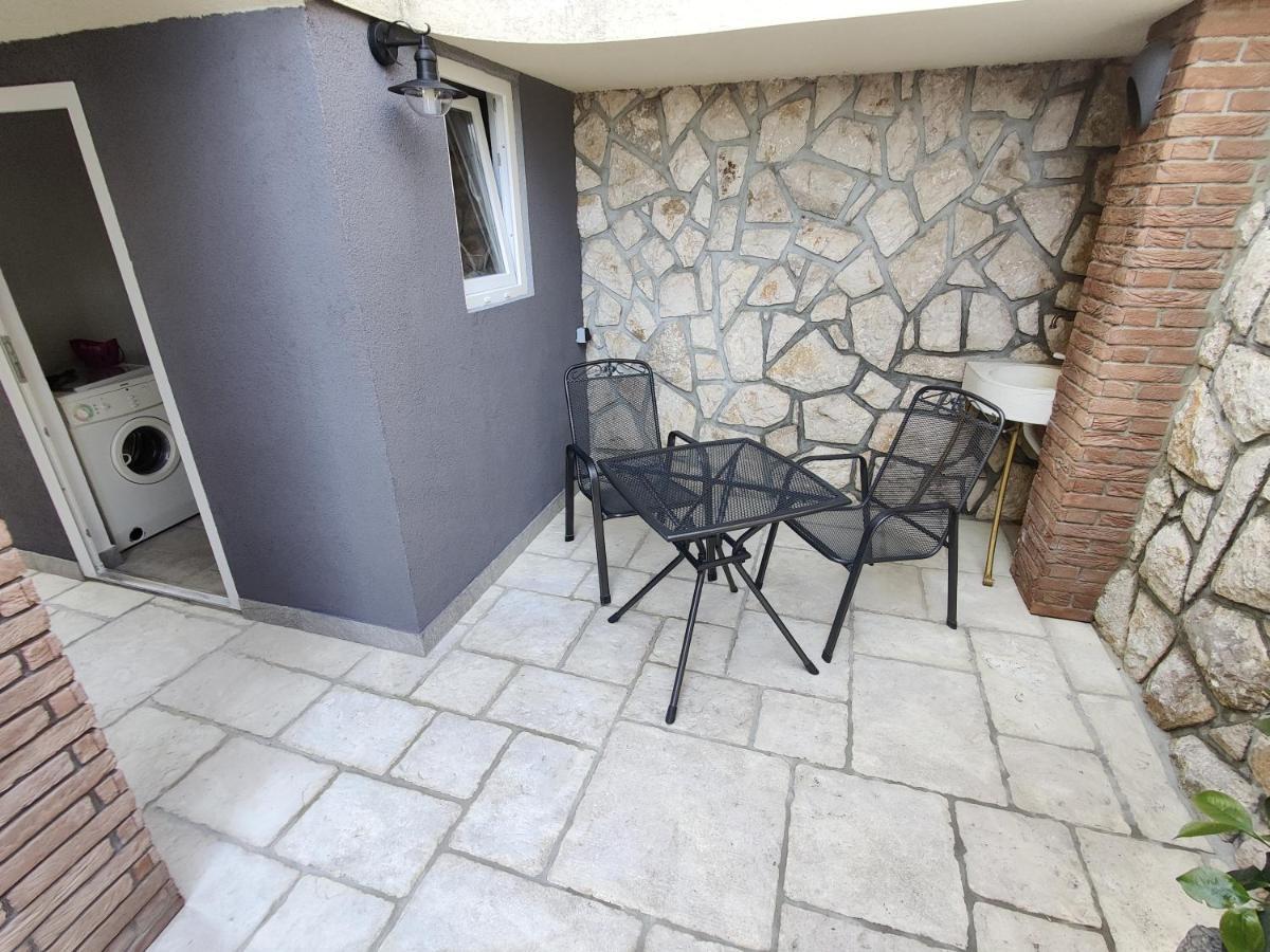 Biuk Apartments Novi Vinodolski Zewnętrze zdjęcie